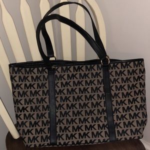 Large navy blue Michael Kors bag
